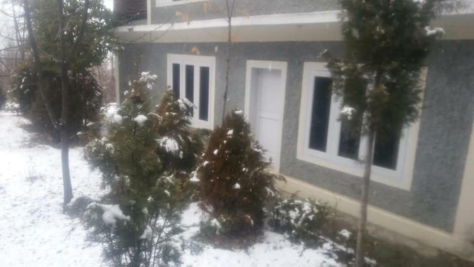 Embassy Villa Suites Karimabad  Exterior photo
